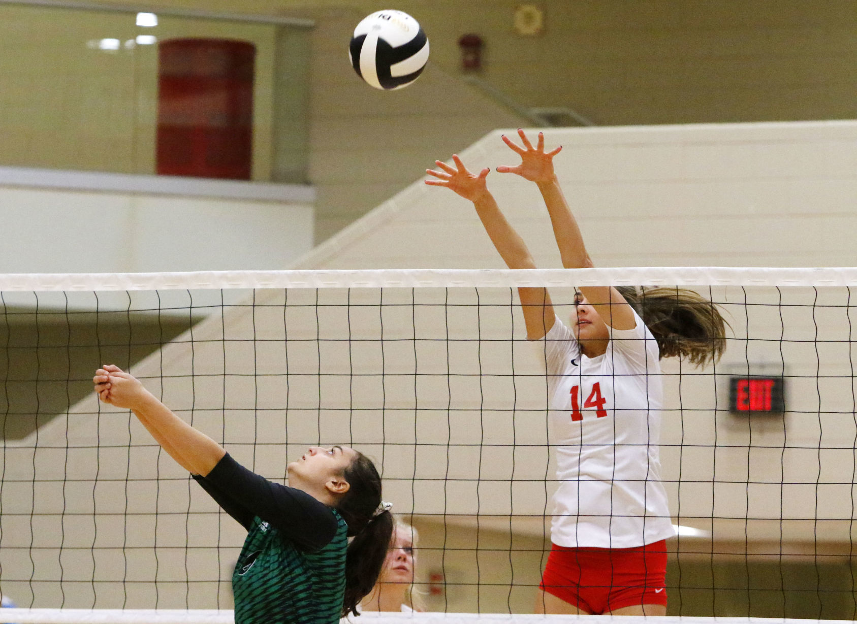 4A volleyball sectional final: Crown Point vs. Valparaiso